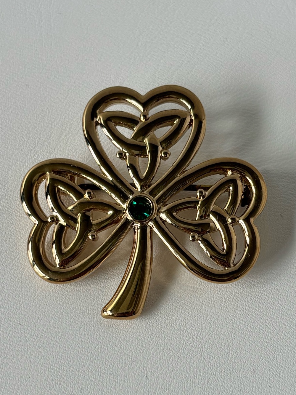 18K Gold Plated Shamrock  Brooch with Trinity Knot Leaves and Green Stone